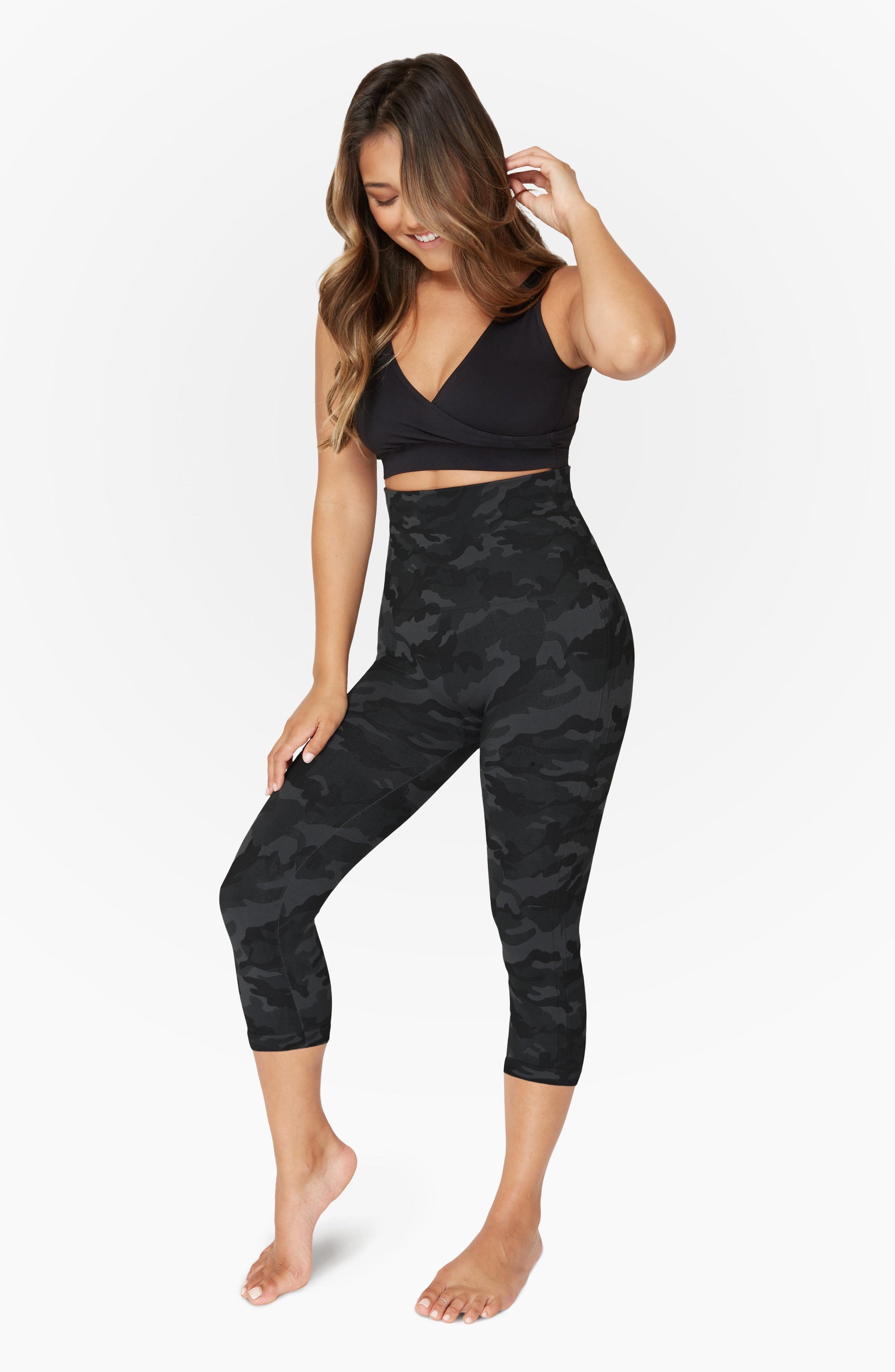 Black camo capri leggings discount